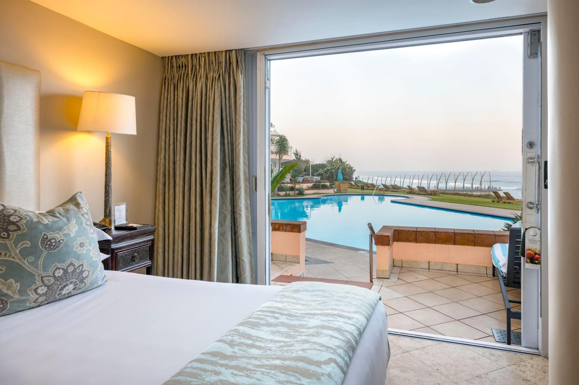 Beverly Hills Durban Exterior foto A room at the Hilton Tel Aviv
